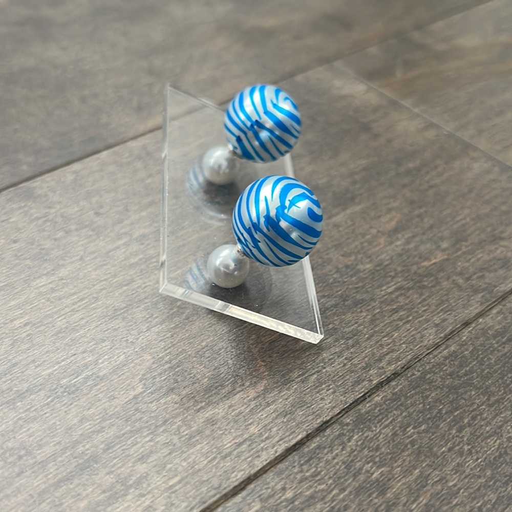 PARK AND BUZZ Double-Back Stud Earrings, Blue White Zebra Stripe, Jewellery